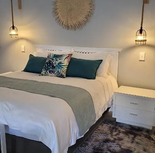 Pelican Cottage - 800M From Beach & Yacht School
